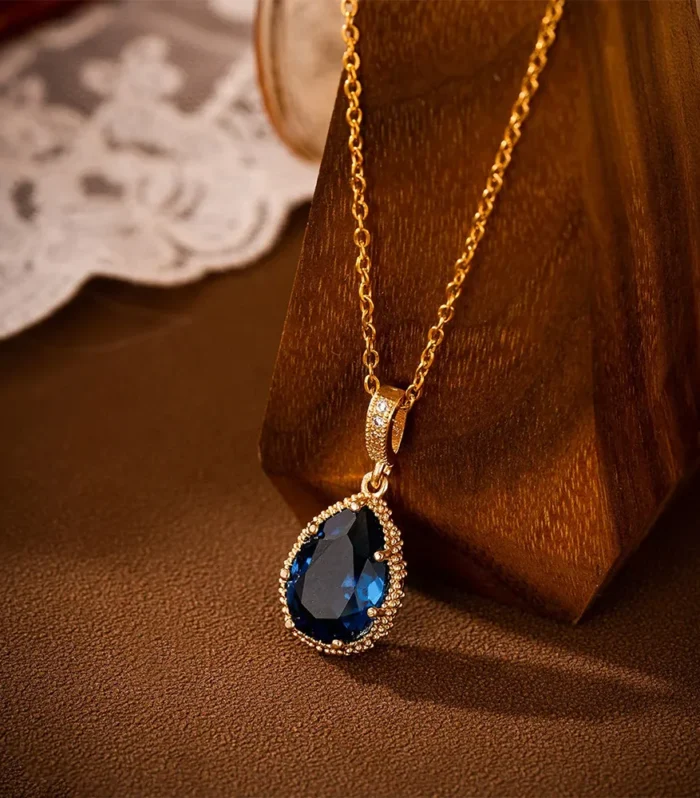 Tear Pendent